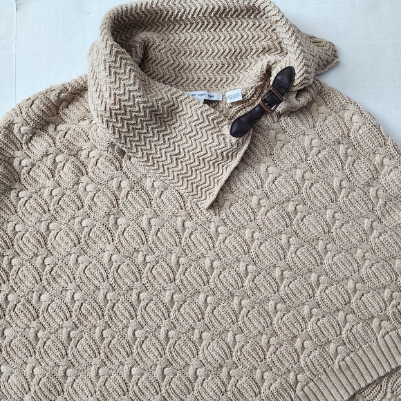 Tan Knit Shawl with Buckle Size Large Eight Eight Eight - Picture 2 of 9